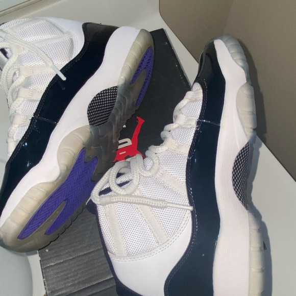 Jordan Retro 11 Concord - Picture 5 of 9